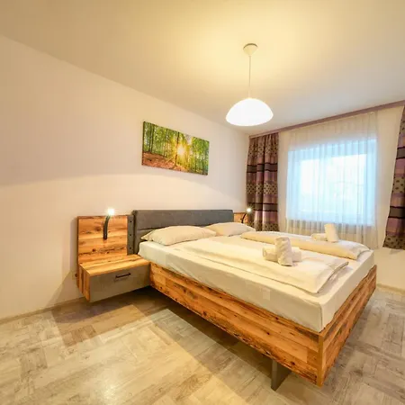 Valentina - By Alpen Apartment Zell am See